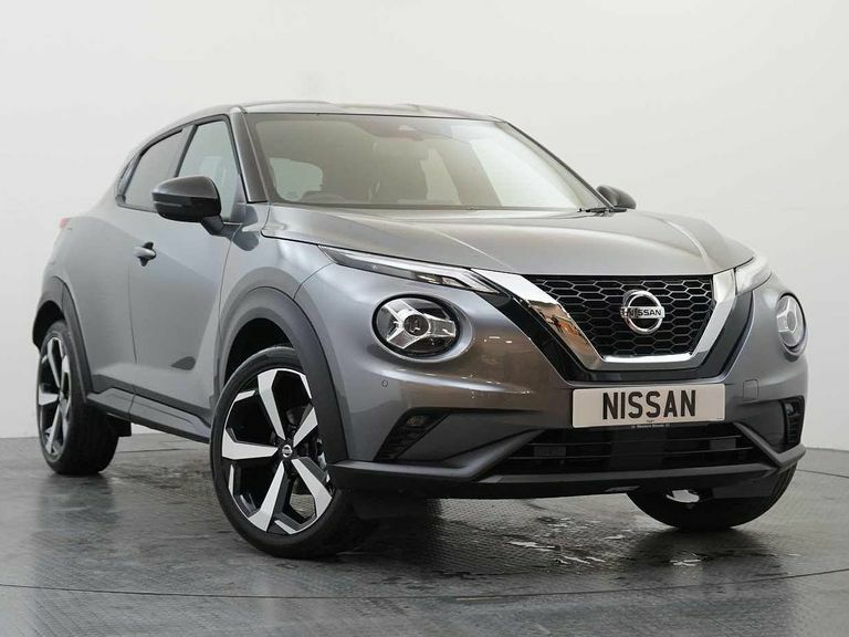 Compare Nissan Juke 1.0 Dig-t 114 Tekna Dct With Bose Audio And P RE21KNZ Grey