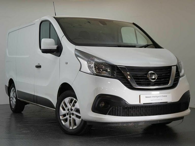 Compare Nissan NV300 1.6 Dci 120 Tekna L1 H1 2.7T Panel Van With Sat Na SM19ORX White