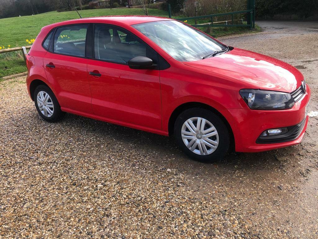 Compare Volkswagen Polo 1.0 Bluemotion Tech S Euro 6 Ss RO15UMW Red