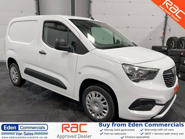 Compare Vauxhall Combo L1h1 2300 Sportive Ss DS69GLV White