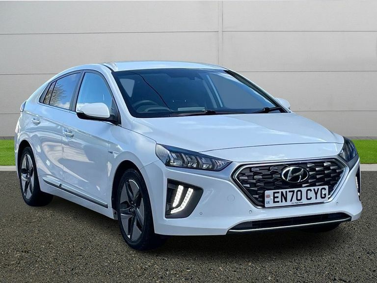 Compare Hyundai Ioniq Premium Se EN70CYG White