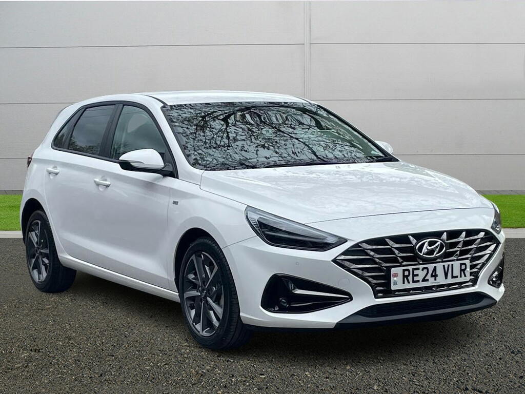 Compare Hyundai I30 Premium RE24VLR White