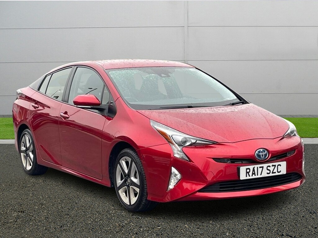 Toyota Prius Excel Red #1