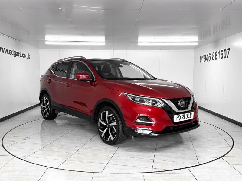 Compare Nissan Qashqai+2 Hatchback PX21ULD Red