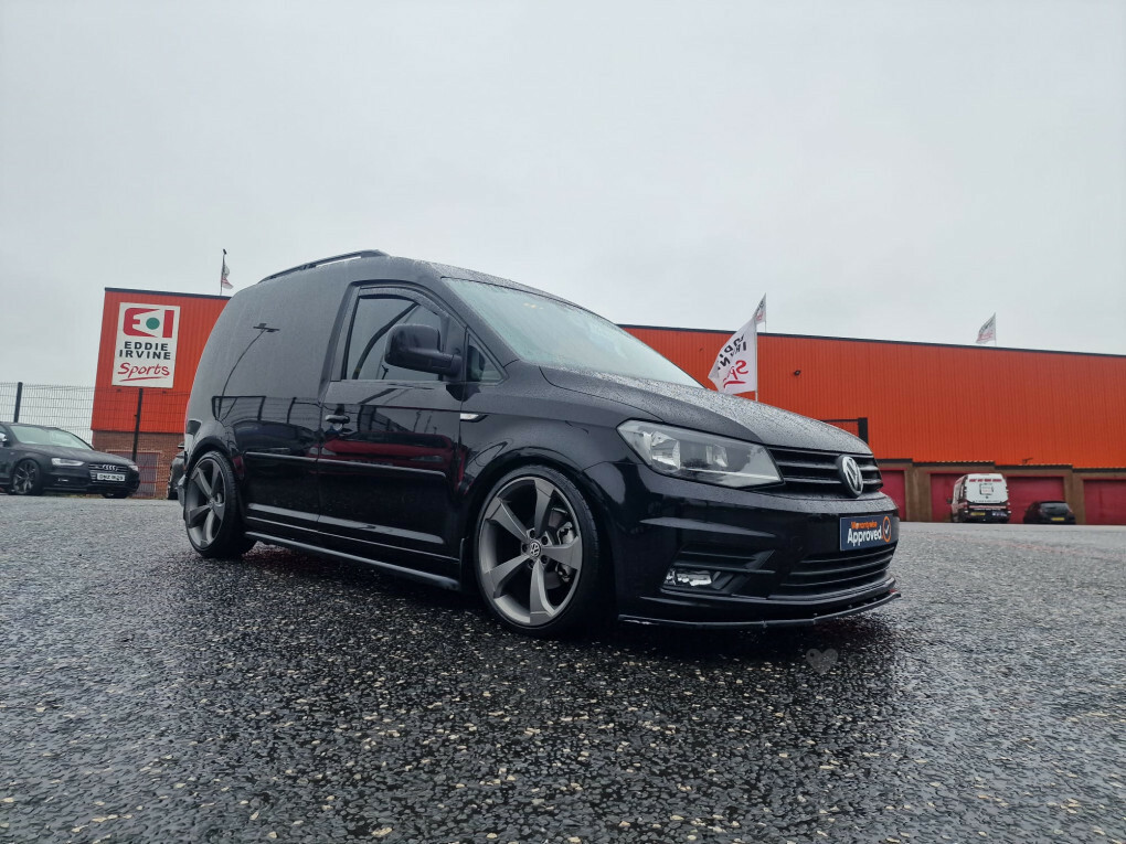 Compare Volkswagen Caddy C20 Highline Tdi W17TCS 