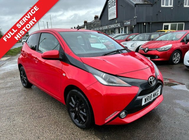 Compare Toyota Aygo 2018 1.0 Vvt-i X-style 69 Bhp WR18MKG Red