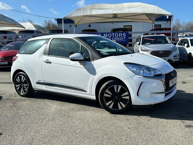 Compare DS DS 3 1.6 Bluehdi Chic Ss 98 Bhp PX16YKF White