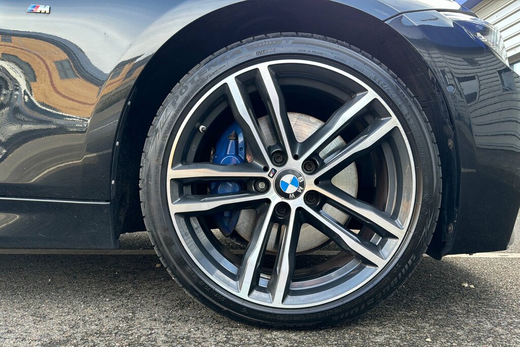 BMW 3 Series 3 Series 2.0 320D Black #1