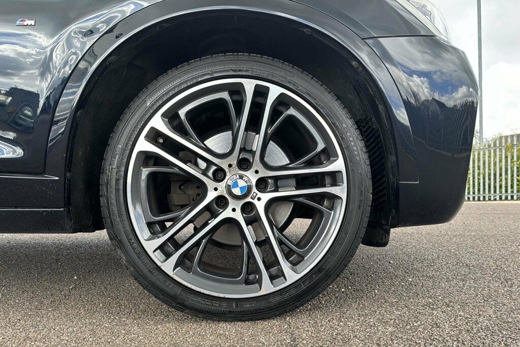 Compare BMW X3 3.0 30D M YG67UYX Black