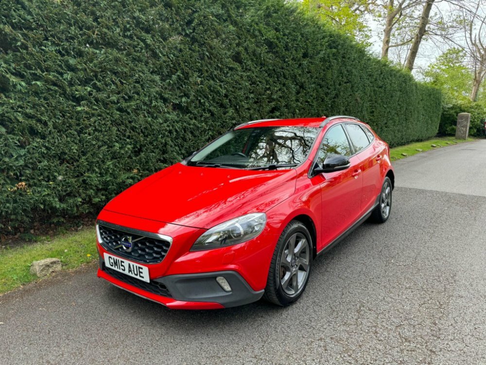 Volvo V40 Cross Country 2.0 D2 Lux Euro 6 Ss Red #1