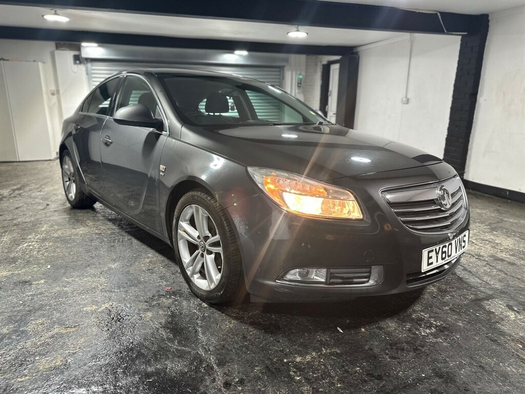 Compare Vauxhall Insignia Sri EY60VNS Grey