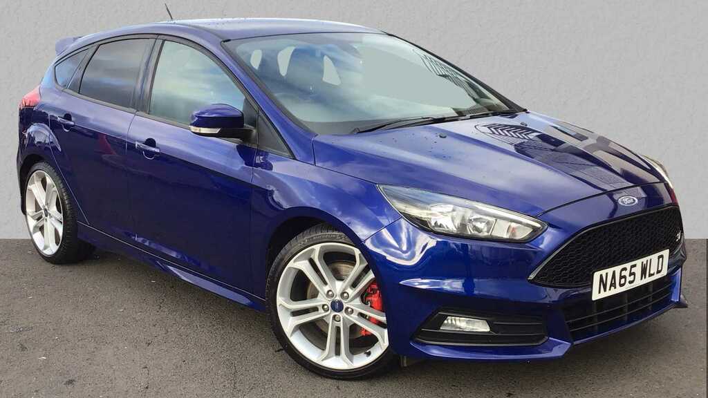 Compare Ford Focus 2.0T Ecoboost St-2 NA65WLD Blue