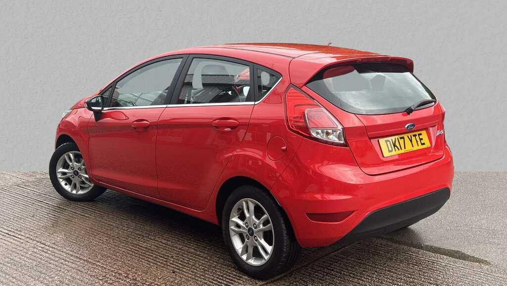 Compare Ford Fiesta 1.5 Tdci Zetec DK17YTE Red