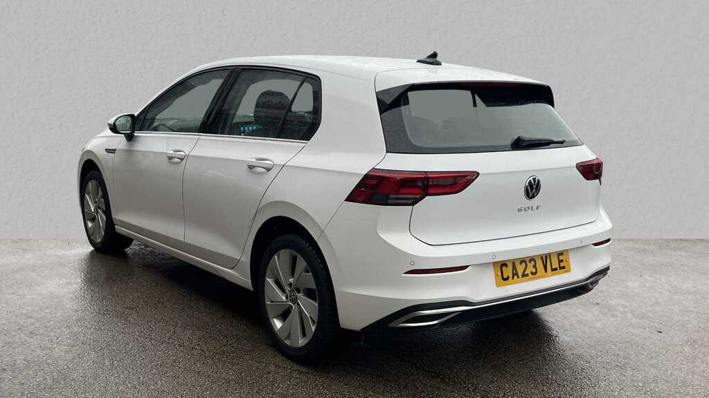 Compare Volkswagen Golf 1.5 Tsi Style CA23VLE White