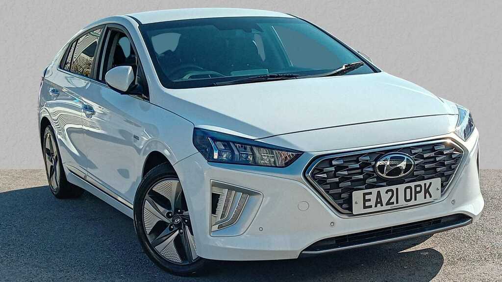 Compare Hyundai Ioniq 1.6 Gdi Hybrid Premium Se Dct EA21OPK White