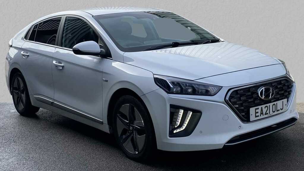 Compare Hyundai Ioniq 1.6 Gdi Hybrid Premium Se Dct EA21OLJ White