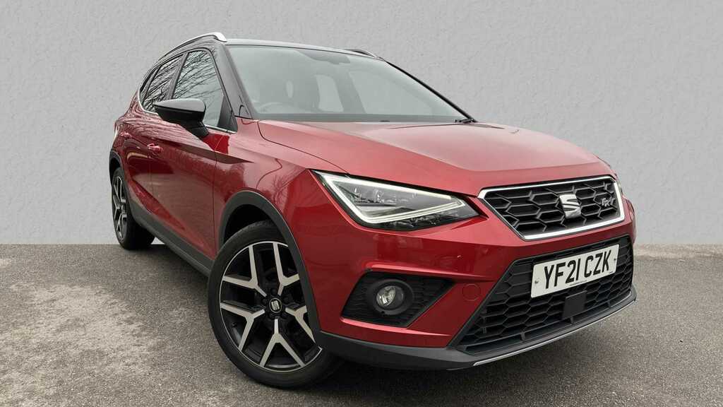 Compare Seat Arona 1.0 Tsi 110 Fr Red Edition YF21CZK Red
