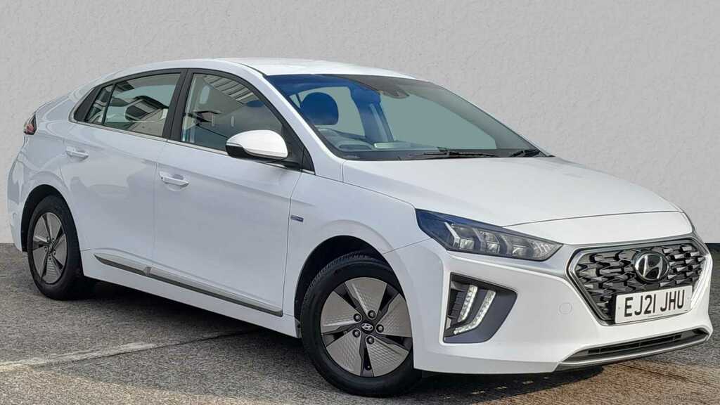 Compare Hyundai Ioniq 1.6 Gdi Hybrid Premium Dct EJ21JHU White