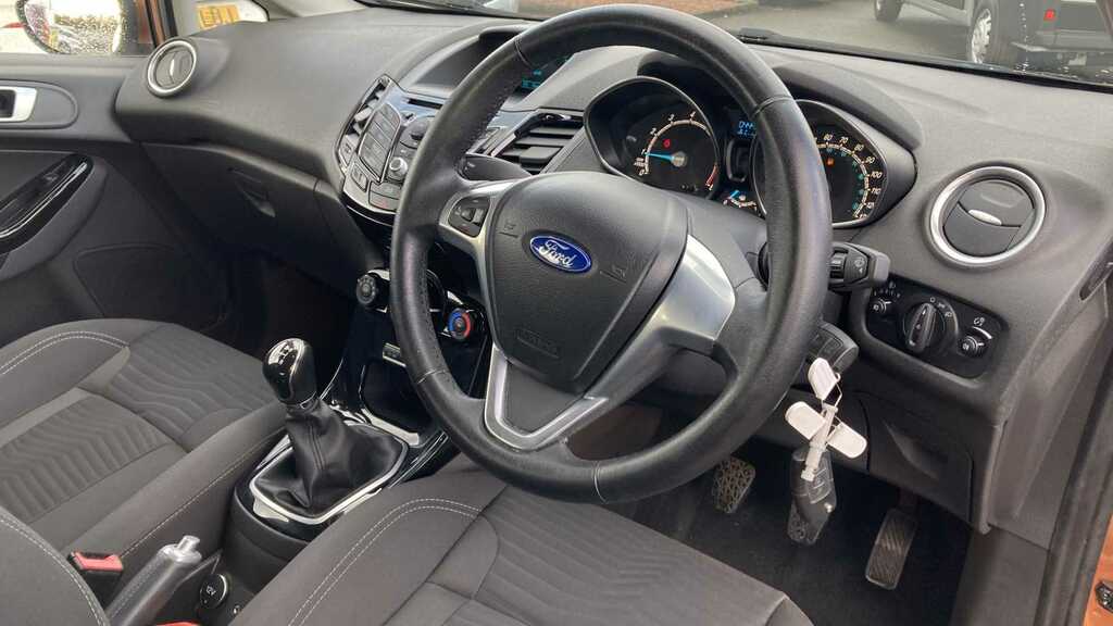 Compare Ford Fiesta 1.0 Ecoboost Zetec YB14XVM 