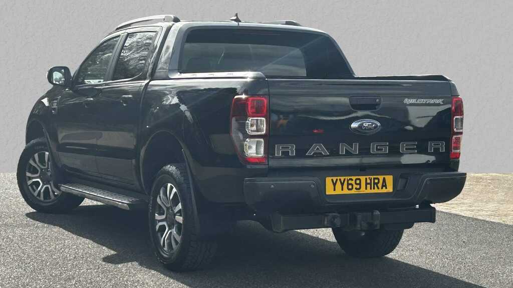 Compare Ford Ranger Pick Up Double Cab Wildtrak 3.2 Ecoblue 200 YY69HRA Black