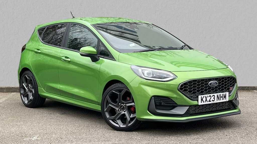 Compare Ford Fiesta 1.5 Ecoboost St-3 KX23NHM Green