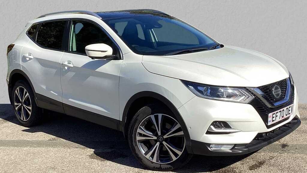 Compare Nissan Qashqai Dig-t N-connecta Dct EF70OEV White