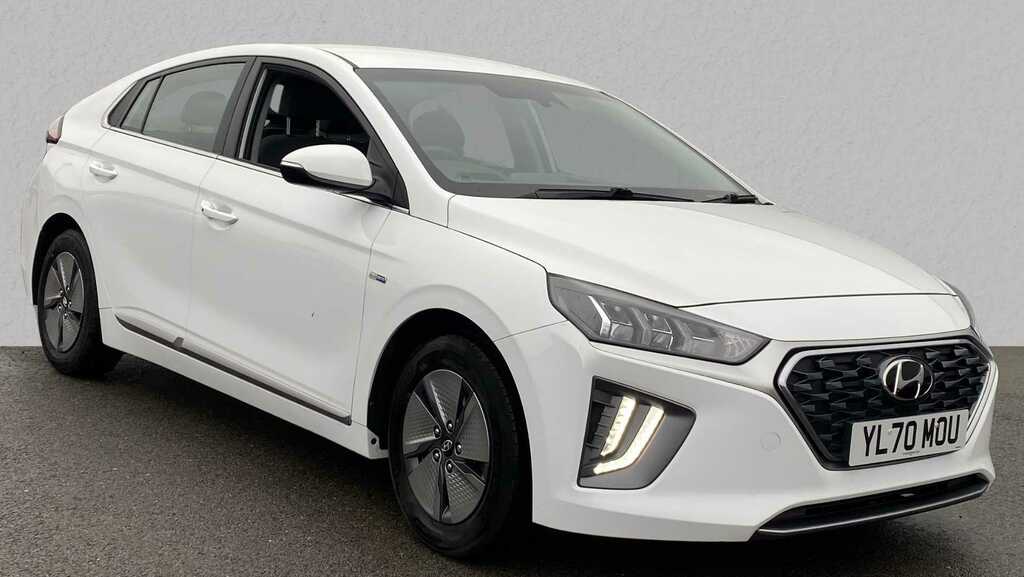 Compare Hyundai Ioniq 1.6 Gdi Hybrid Premium Dct YL70MOU White