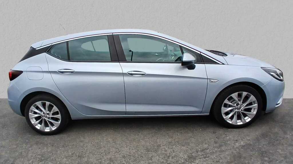 Compare Vauxhall Astra 1.4T 16V 125 Design DX17YJE Silver