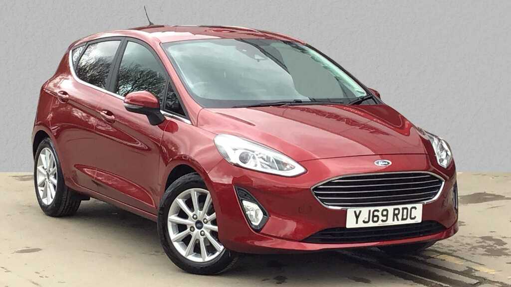 Compare Ford Fiesta 1.0 Ecoboost 95 Titanium YJ69RDC Red