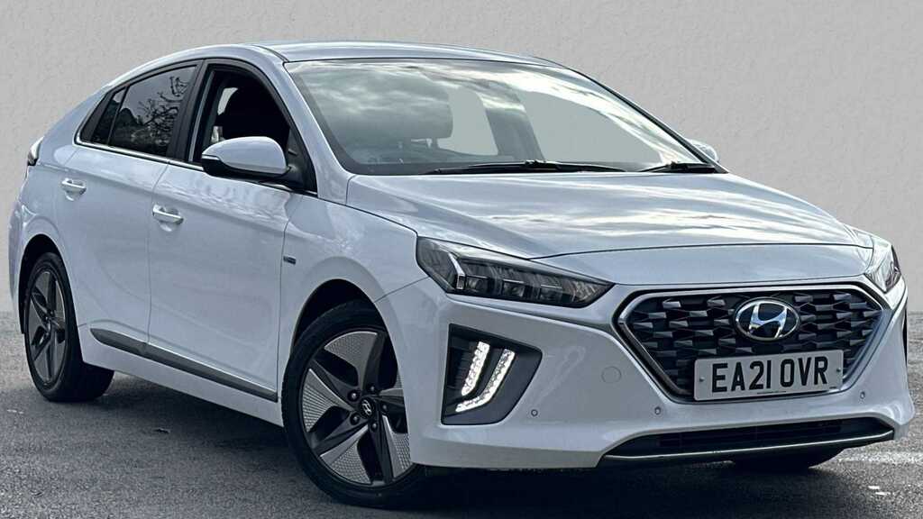 Compare Hyundai Ioniq 1.6 Gdi Hybrid Premium Se Dct EA21OVR White
