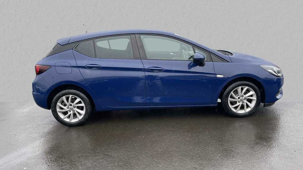 Compare Vauxhall Astra 1.5 Turbo D 105 Business Edition Nav YE21GNO Blue