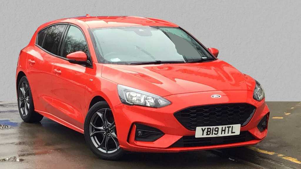 Compare Ford Focus 1.0 Ecoboost 125 St-line YB19HTL Red