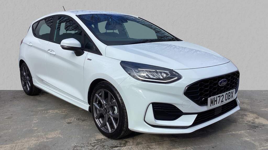 Compare Ford Fiesta 1.0 Ecoboost Hybrid Mhev 125 St-line MH72OBX White