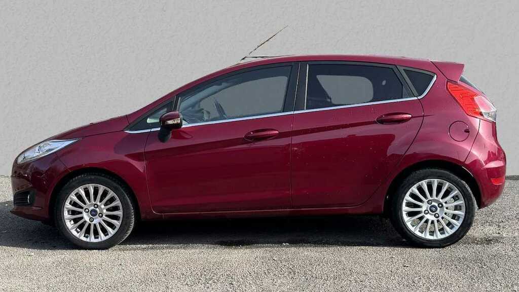 Compare Ford Fiesta 1.0 Ecoboost Titanium EN62LFX Red