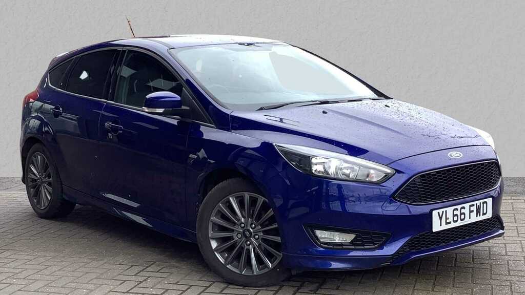Compare Ford Focus 1.5 Tdci 120 St-line Navigation YL66FWD Blue
