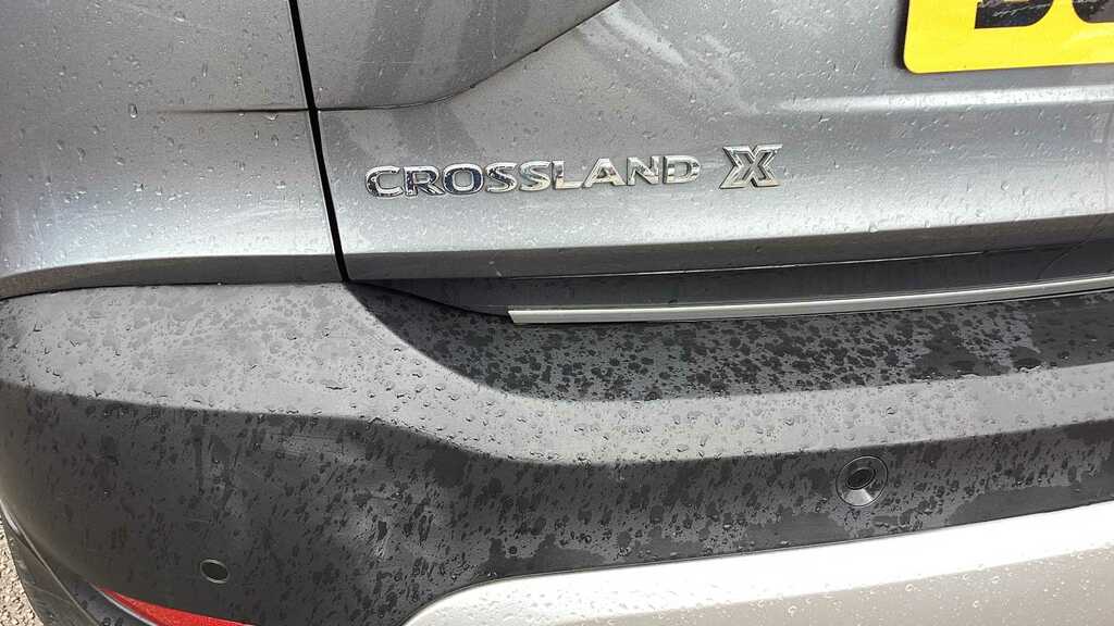 Compare Vauxhall Crossland X 1.5 Turbo D Ecotec 102 Tech Line Nav Ss DU68VVG Silver