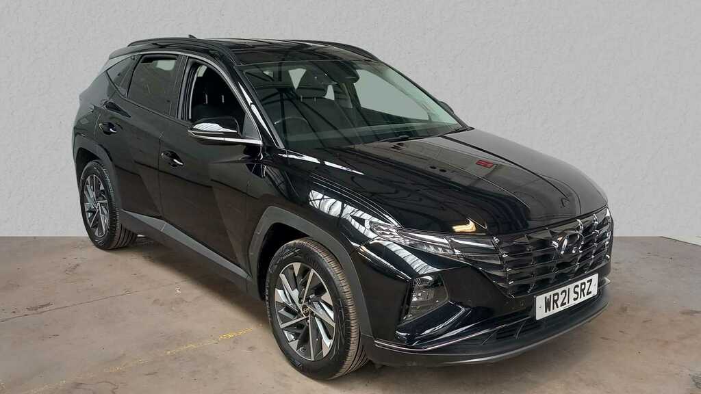 Compare Hyundai Tucson 1.6 Tgdi Premium 2Wd WR21SRZ Black