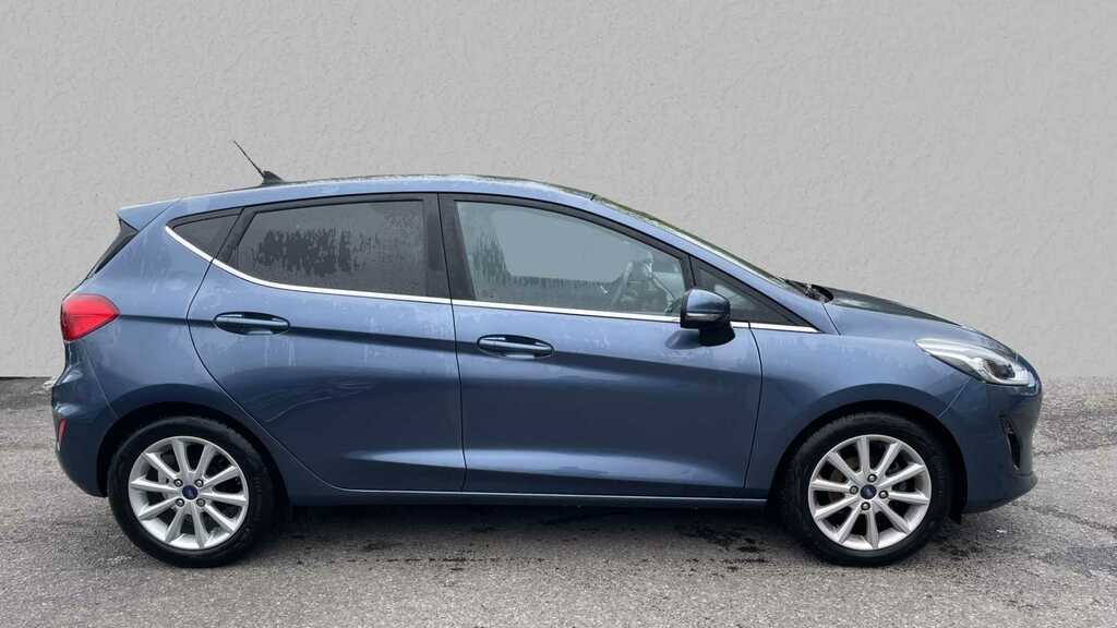 Compare Ford Fiesta 1.0 Ecoboost Hybrid Mhev 155 Titanium AR70AYM Blue