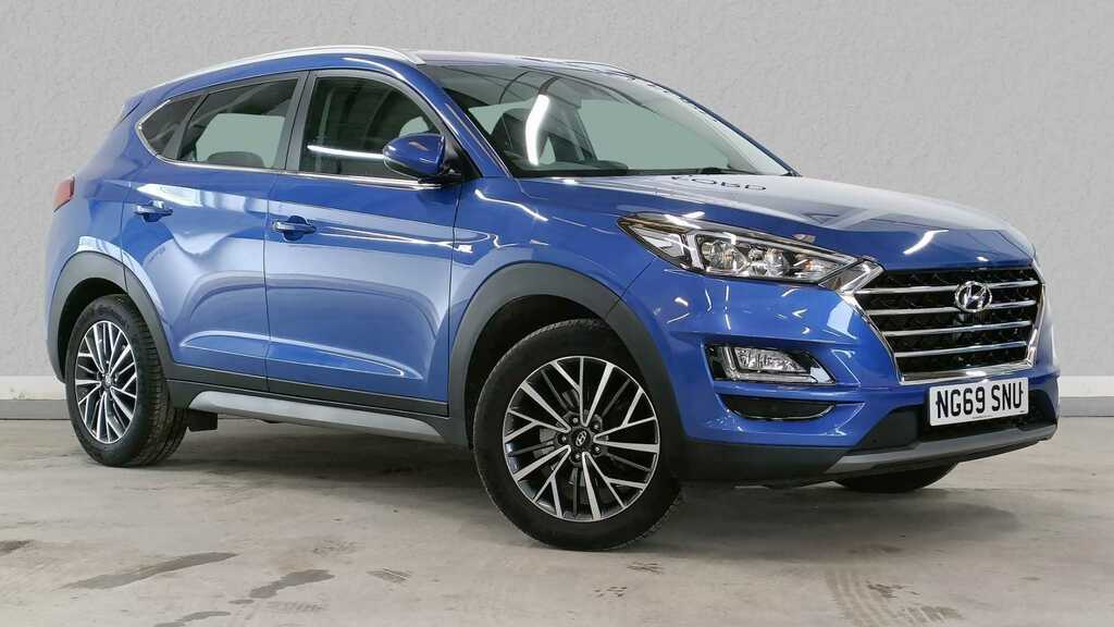Compare Hyundai Tucson 1.6 Crdi Premium 2Wd NG69SNU Blue