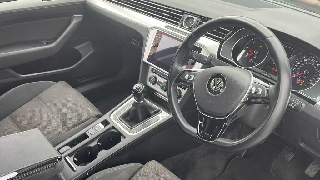 Compare Volkswagen Passat Se Business Tdi Bluemotion Technology EU18XSB Black