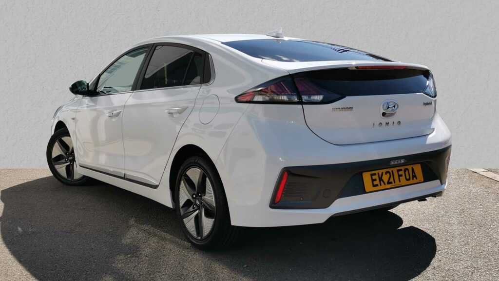 Compare Hyundai Ioniq 1.6 Gdi Hybrid Premium Se Dct EK21FOA White