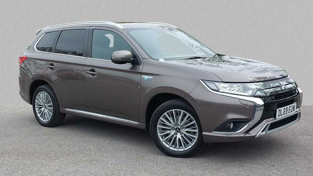 Compare Mitsubishi Outlander 2.4 Phev Dynamic Safety DL69EUW Brown