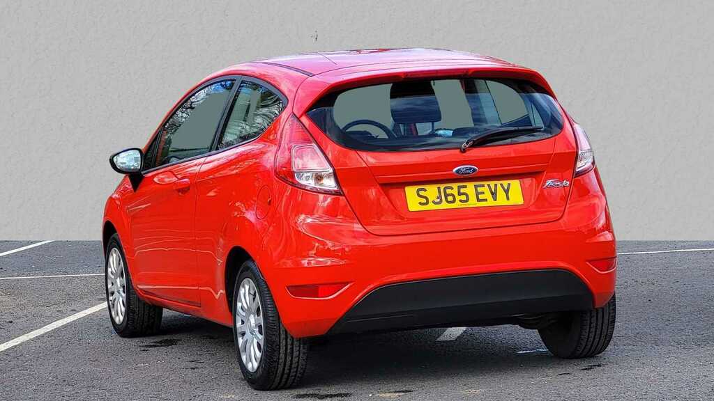 Compare Ford Fiesta 1.25 Style SJ65EVY Red