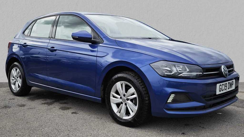 Compare Volkswagen Polo 1.6 Tdi Se GC19DWP Blue