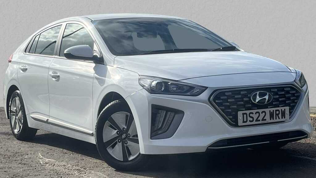 Compare Hyundai Ioniq 1.6 Gdi Hybrid Premium Se Dct DS22WRW White