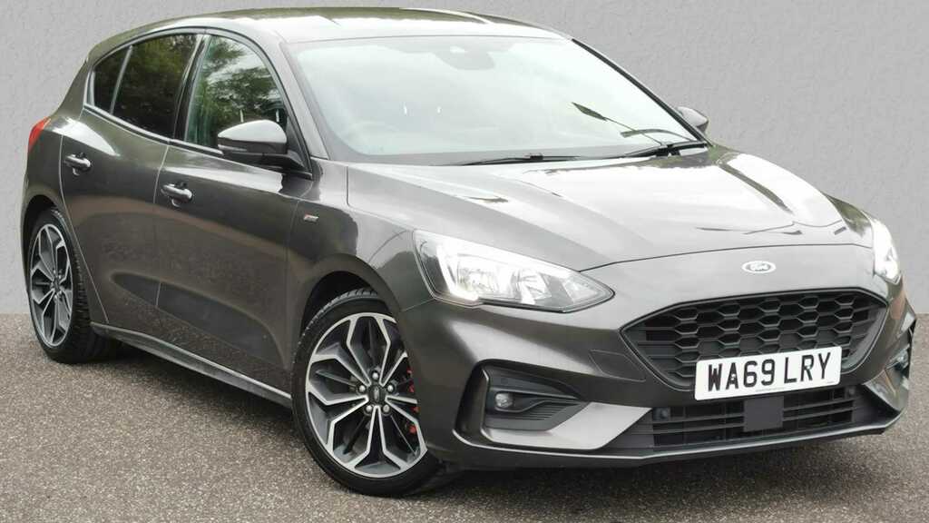 Compare Ford Focus St-line X WA69LRY 