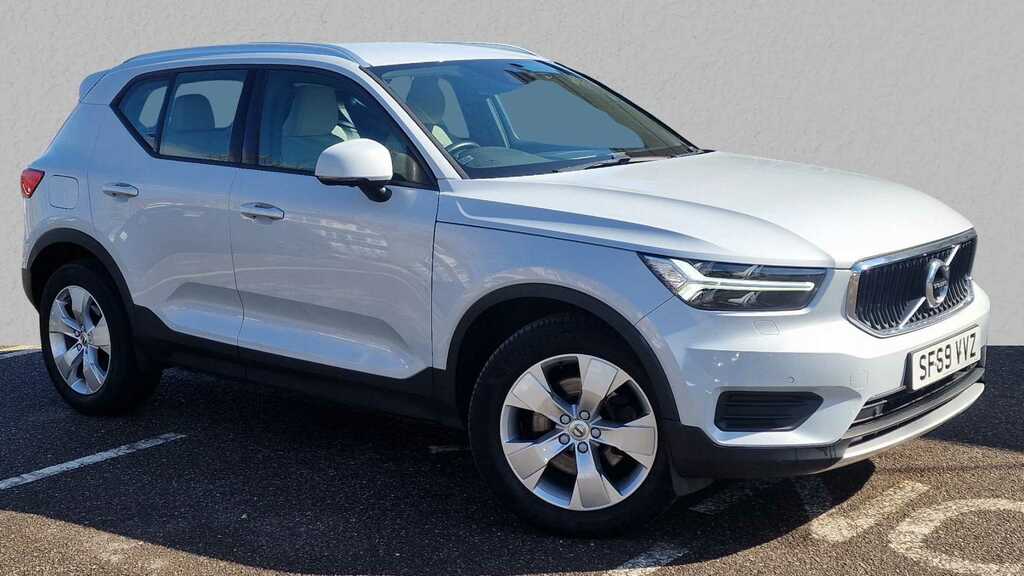 Volvo XC40 2.0 T4 Momentum Awd Geartronic Silver #1