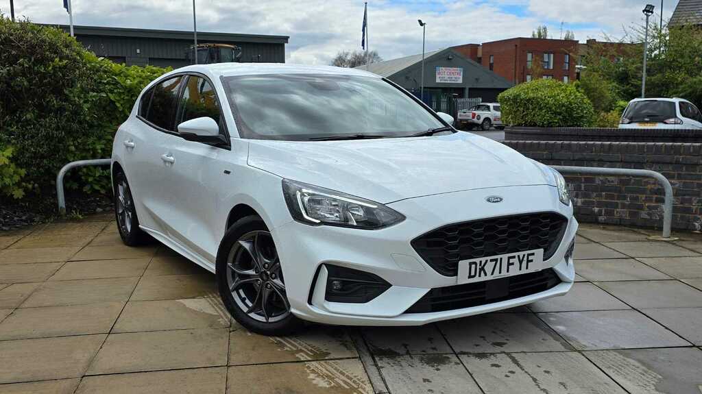 Compare Ford Focus 1.0 Ecoboost St-line DK71FYF White