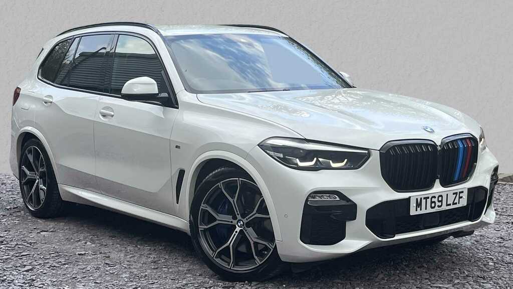 Compare BMW X5 Xdrive30d M Sport MT69LZF White