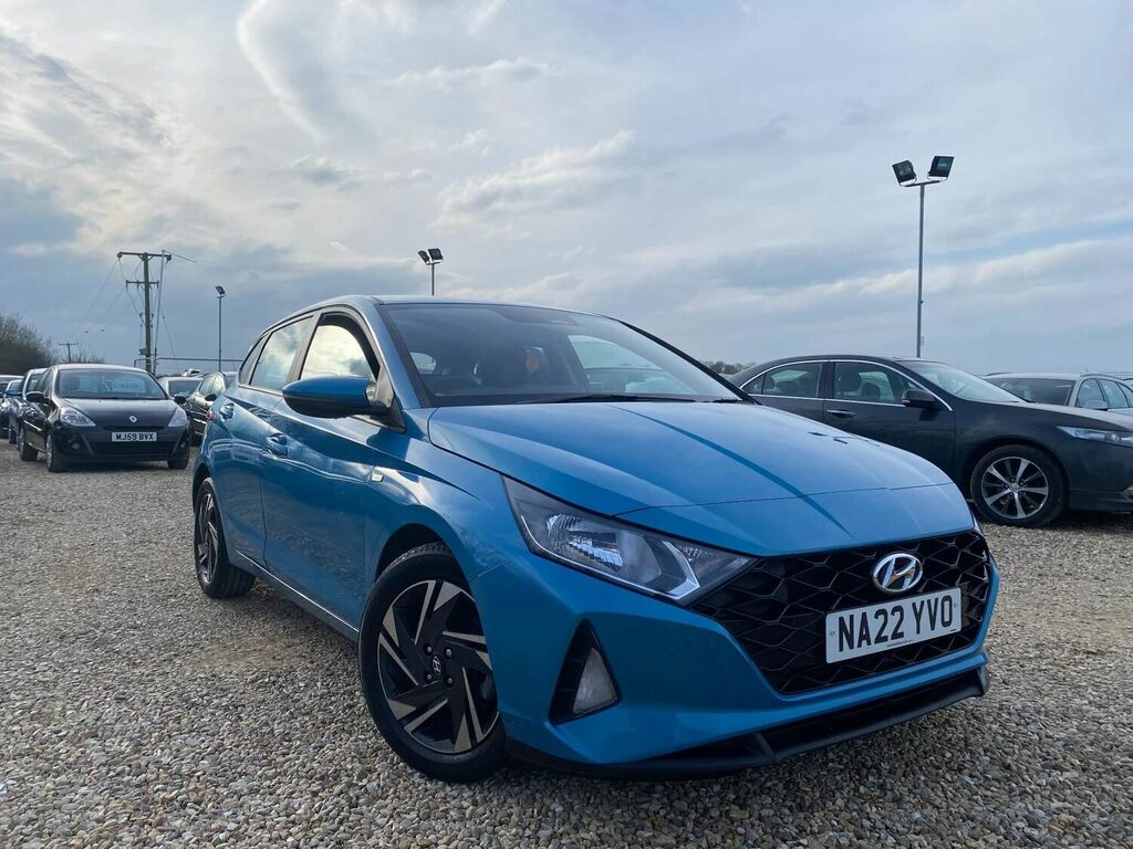 Compare Hyundai I20 Hatchback 1.0 T-gdi Mhev Se Connect Dct Euro 6 S NA22YVO Blue